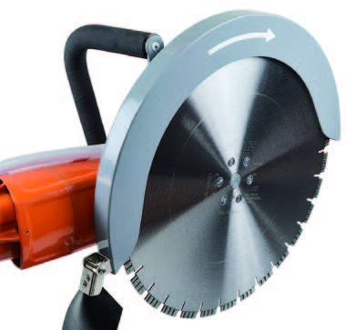 Flush cut blade guard for cutting close to the wall